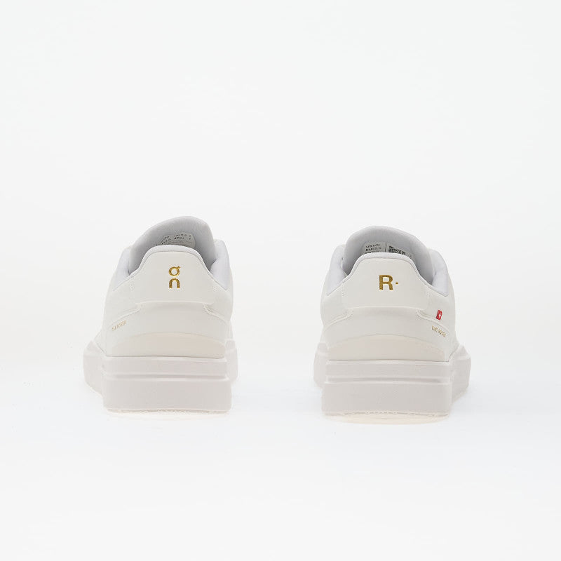 On M The Roger Centre Court White/ White