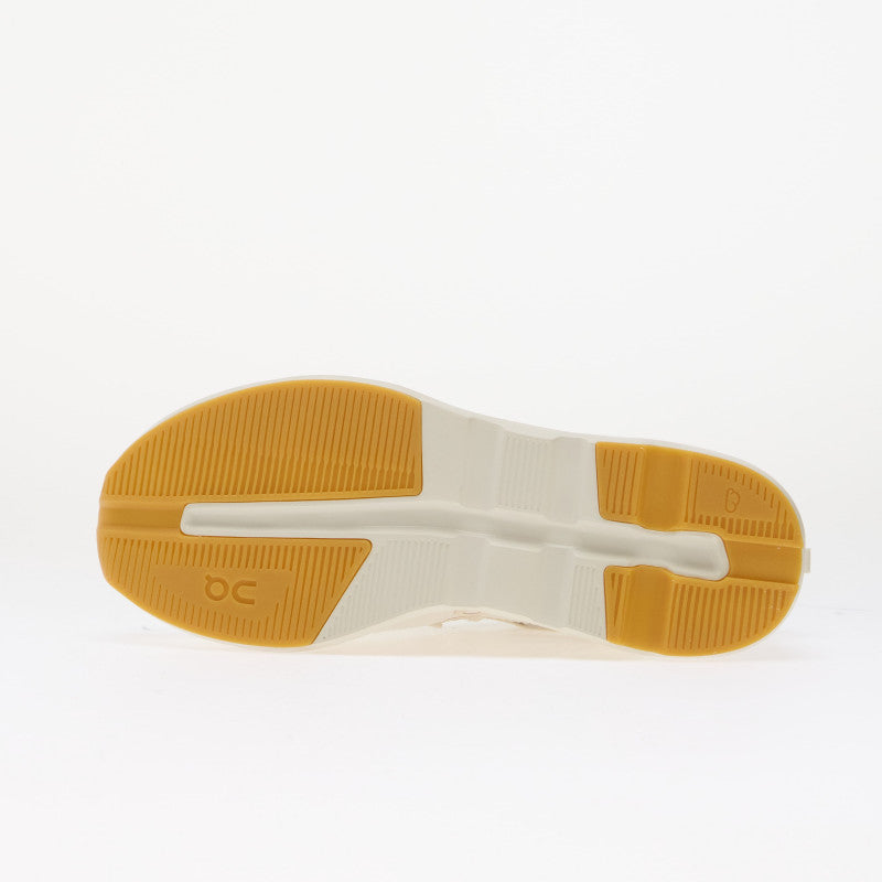 On Cloudzone Moon Ivory/ Ivory