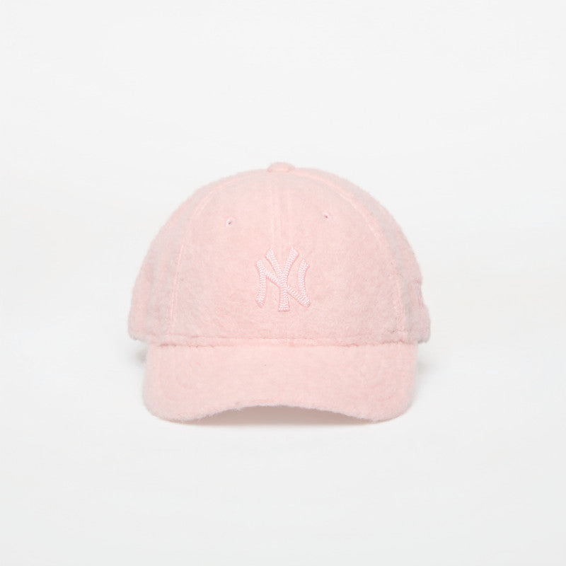 New Era 9FORTY MC MLB Winter Borg New York Yankees Pink