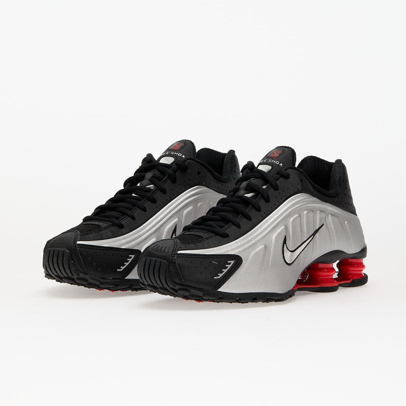 Nike Shox R4 Black/ Mtlc Silver-Lt Crimson