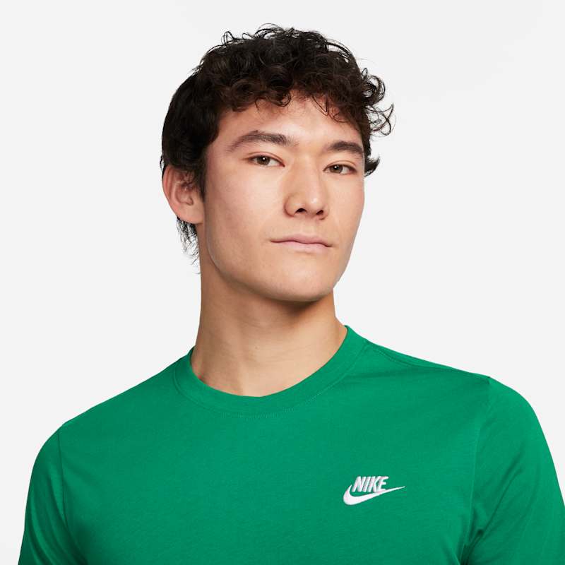 Nike Sportswear Club