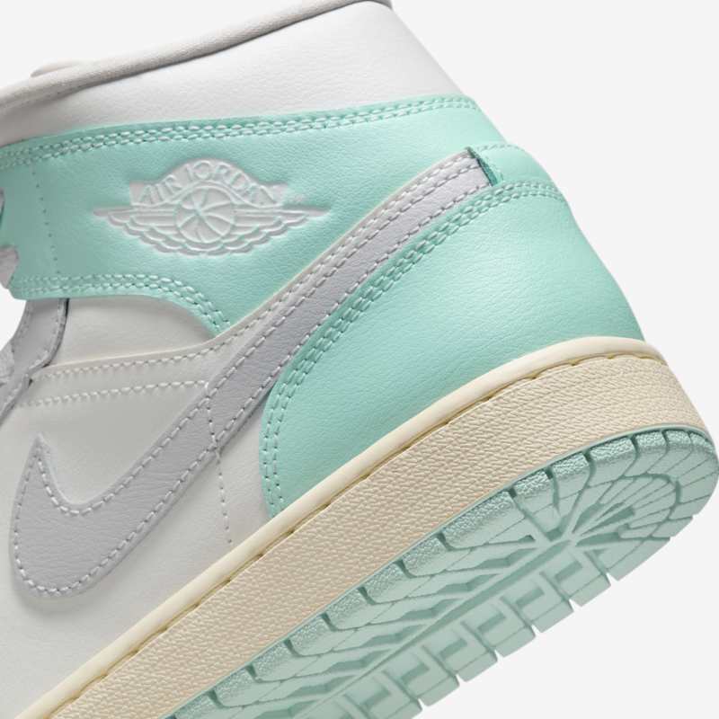 Air Jordan 1 Mid