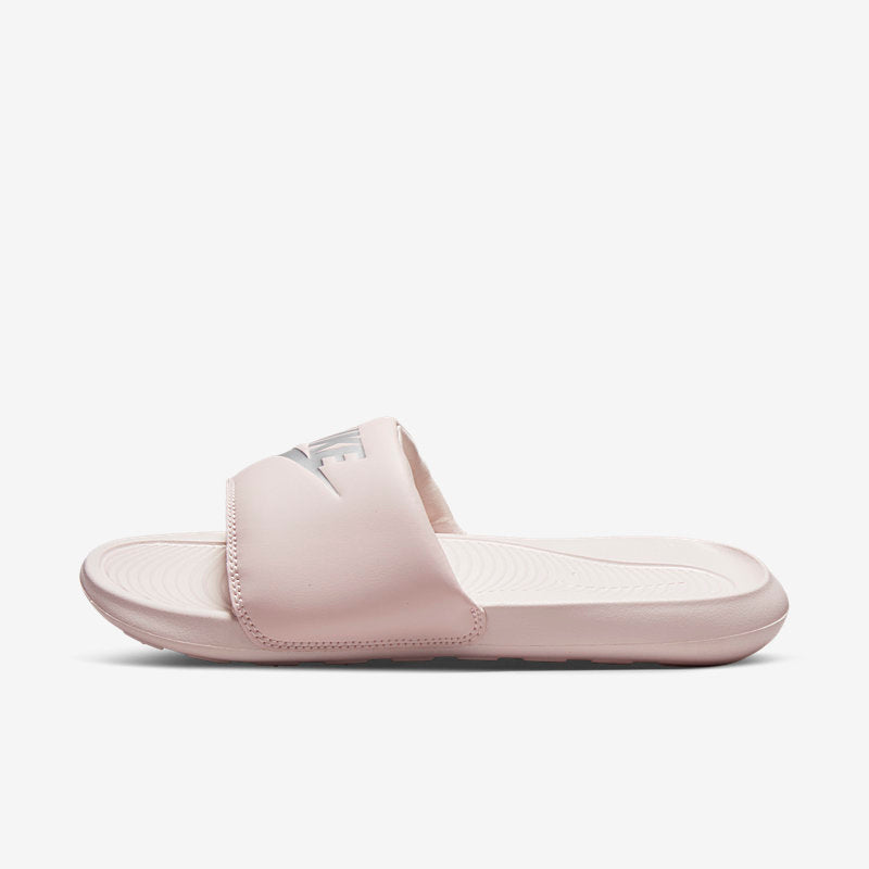 Nike Wmns Victori One