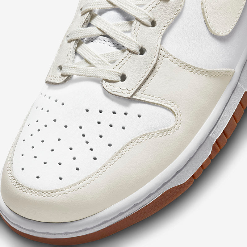 Nike Wmns Dunk High