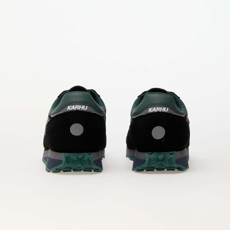 Karhu Mestari Control Caviar/ Rain Forest