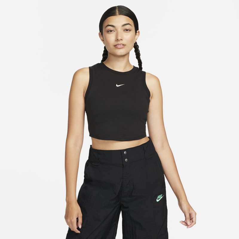 Nike Sportswear Essentials