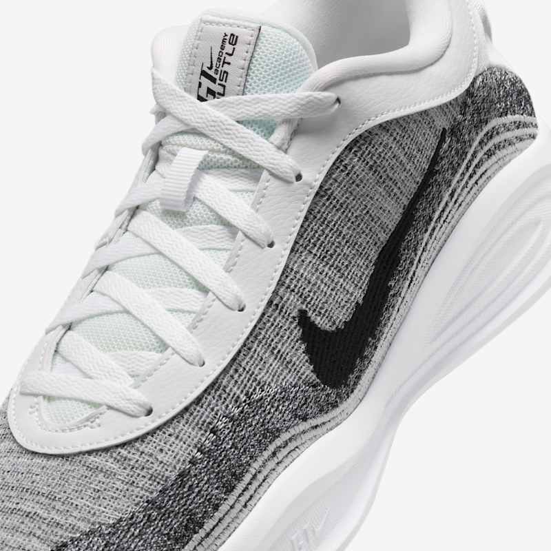 Nike G.t. Hustle Academy