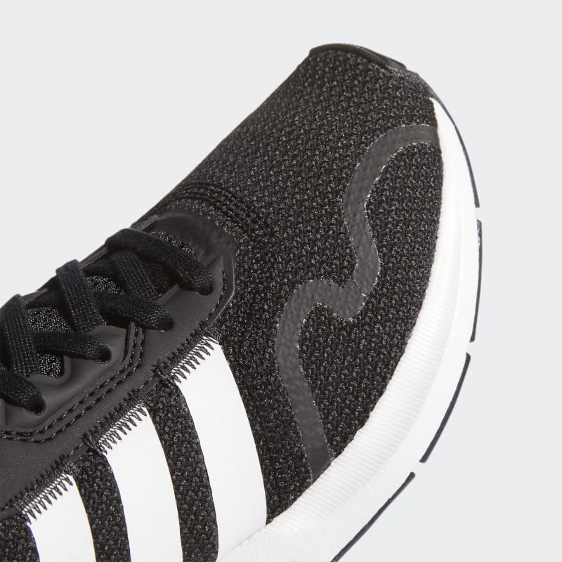 adidas Swift Run X