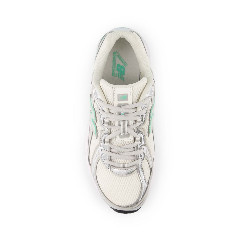 New Balance 740