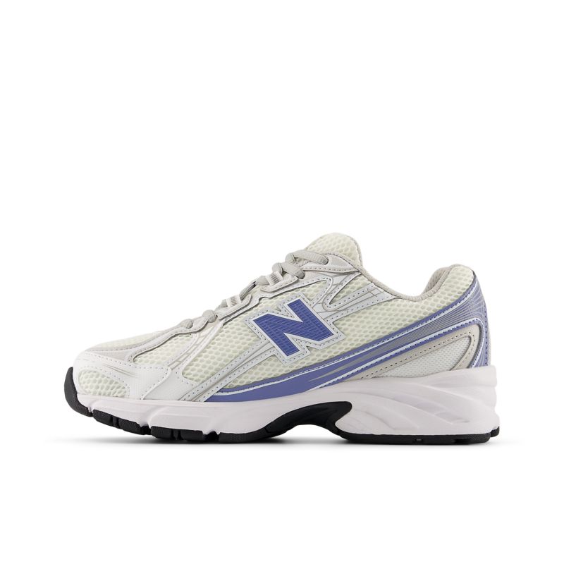 New Balance 770