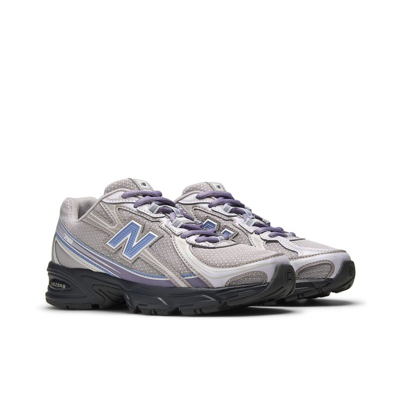 New Balance 770