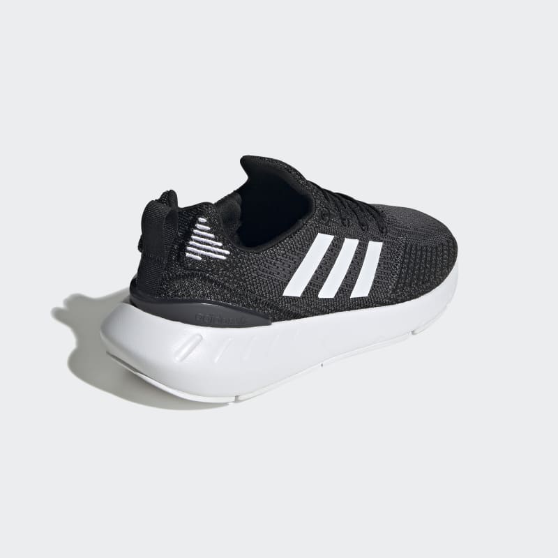 adidas Wmns Swift Run 22