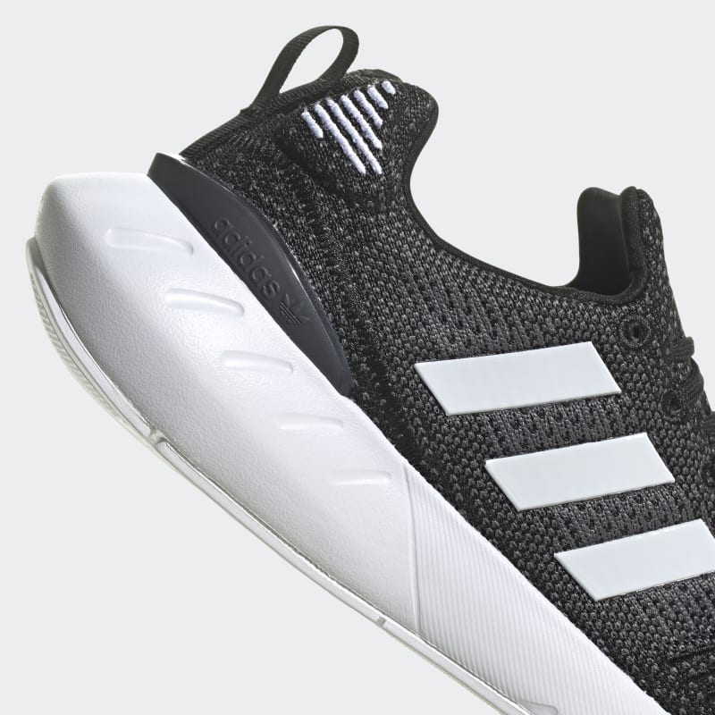 adidas Wmns Swift Run 22