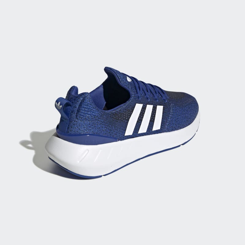 adidas Swift Run 22