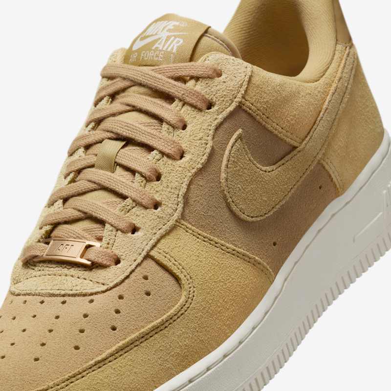 Nike Wmns Air Force 1’07