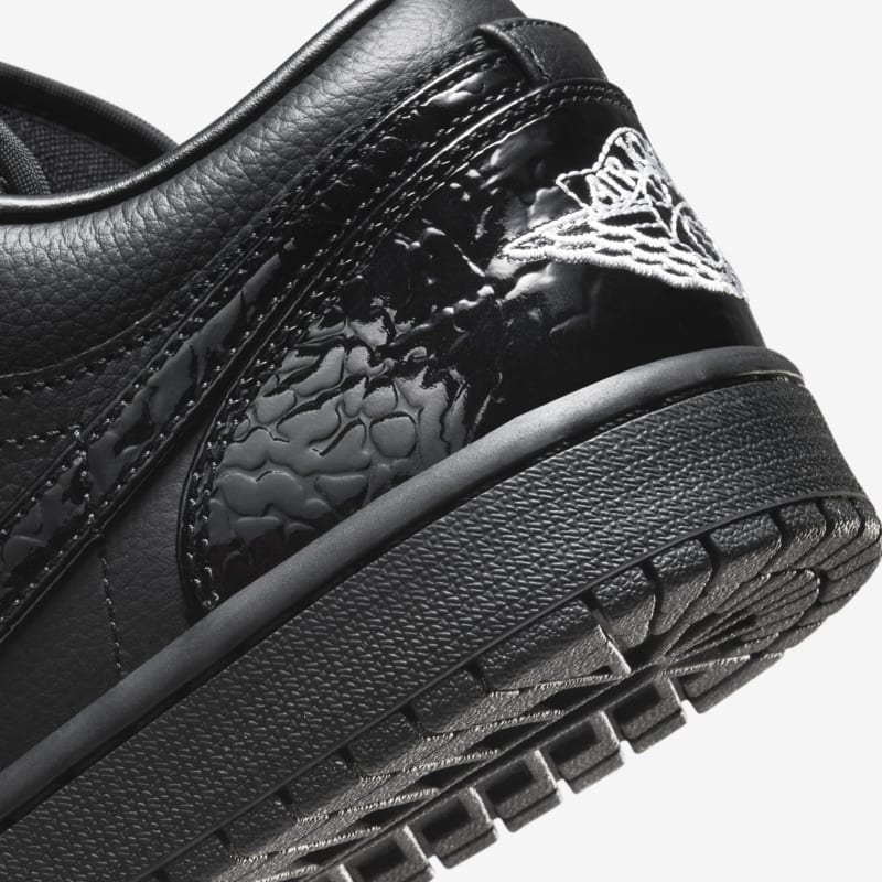 Air Jordan 1 Low SE Black/White/Metallic Silver/Black