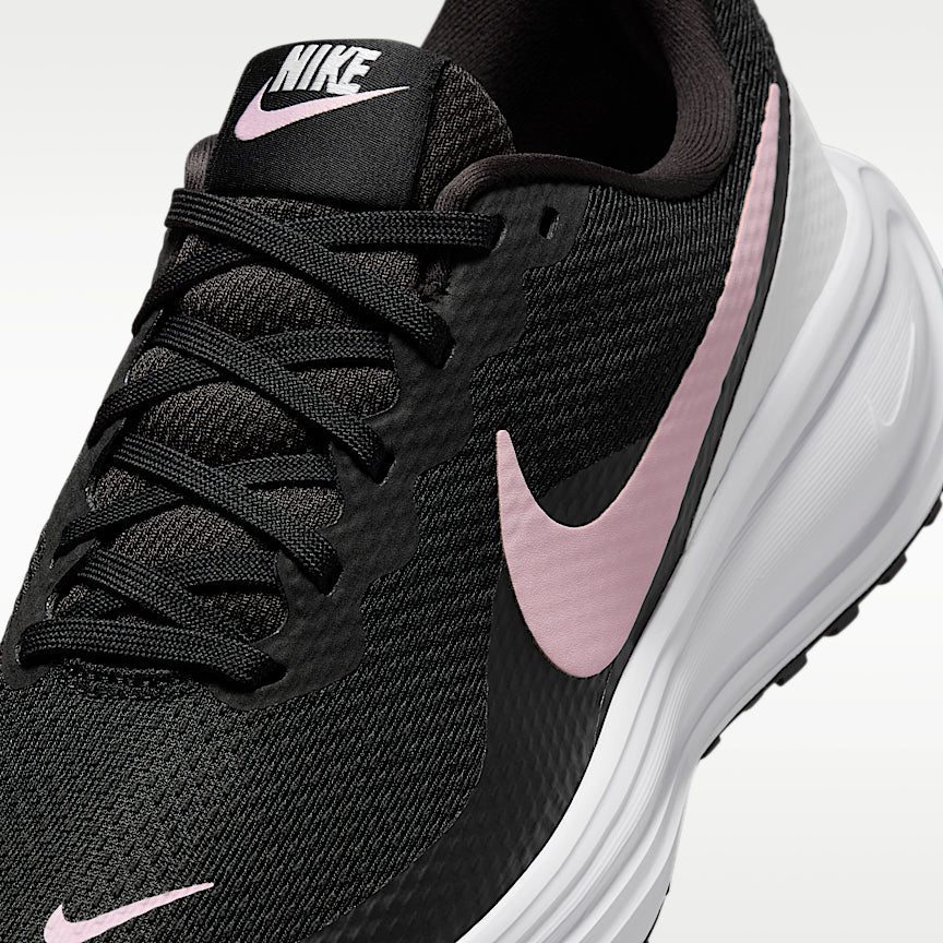 Nike Wmns Revolution 8