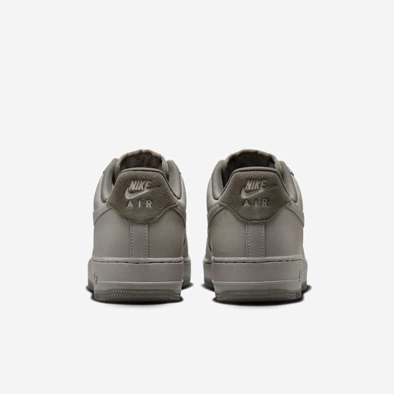 Nike Air Force 1 '07 LV8