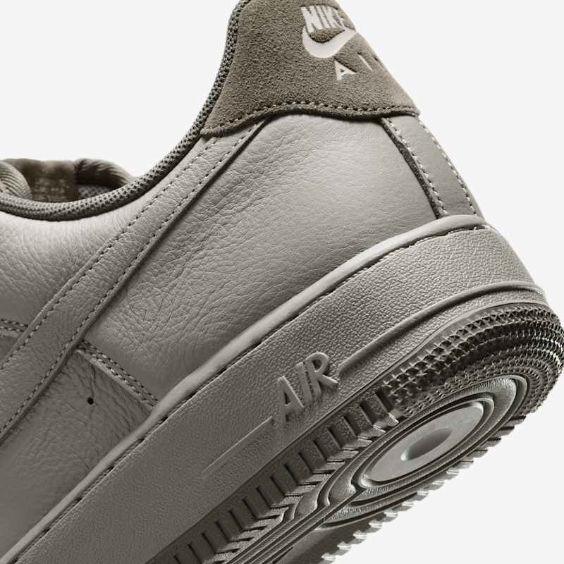 Nike Air Force 1 '07 LV8