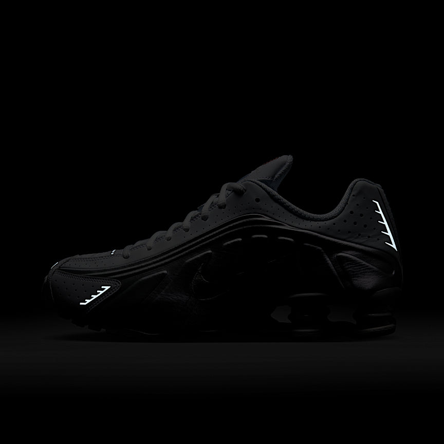 Nike Shox R4