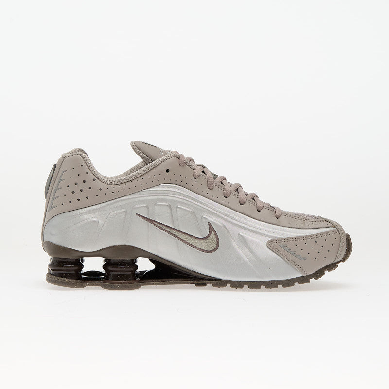 Nike Shox R4 Cave Stone/ Cave Stone-College Grey-Baroque Brown-Mtlc Silver-College Grey