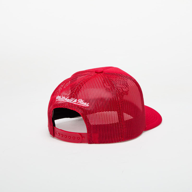 Mitchell & Ness NBA Evergreen Bulls Trucker Cap Red