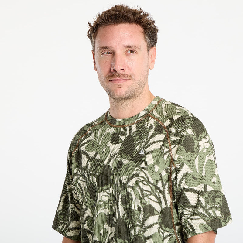 Nike ACG "Chinati" Men's Dri-FIT ADV Short-Sleeve Top Lt Khaki/ Cargo Khaki/ Summit White