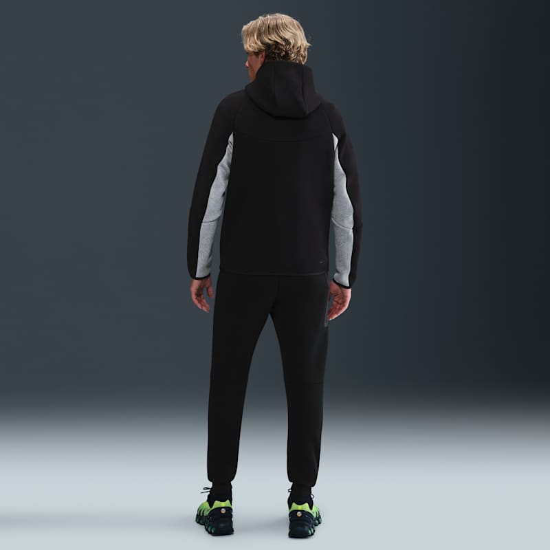 Nike Tech