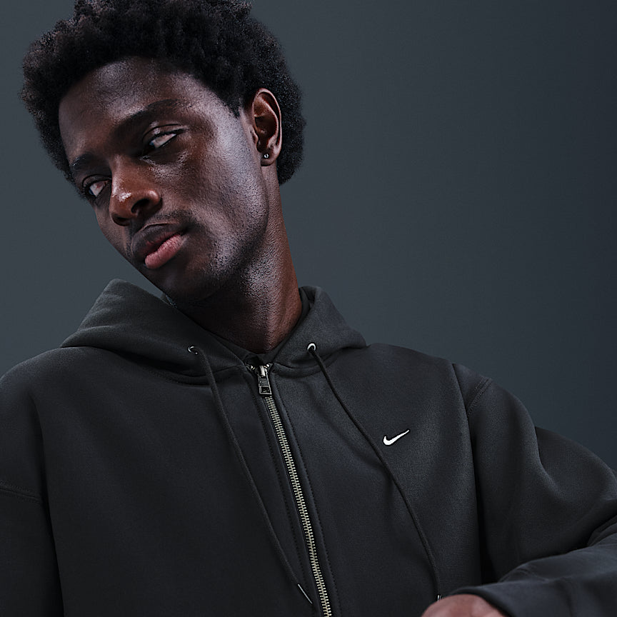 Nike Solo Swoosh