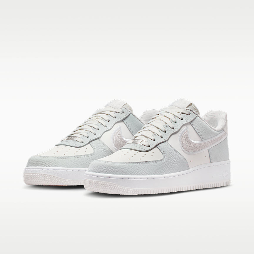 Nike Air Force 1 '07 LV8