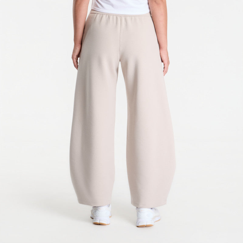 Nike 24.7 ImpossiblySoft Women's High-Waisted Wide-Leg Pants Cream II/ Sail/ College Grey