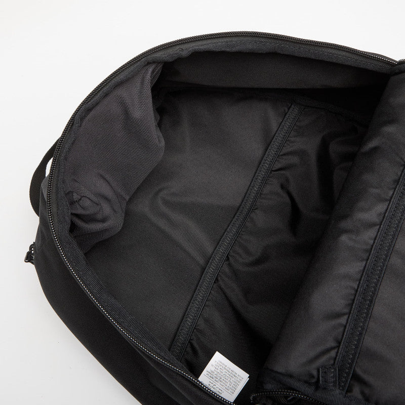 Nike Heritage Sweep Backpack 25L Black/ Black/ Silver 25