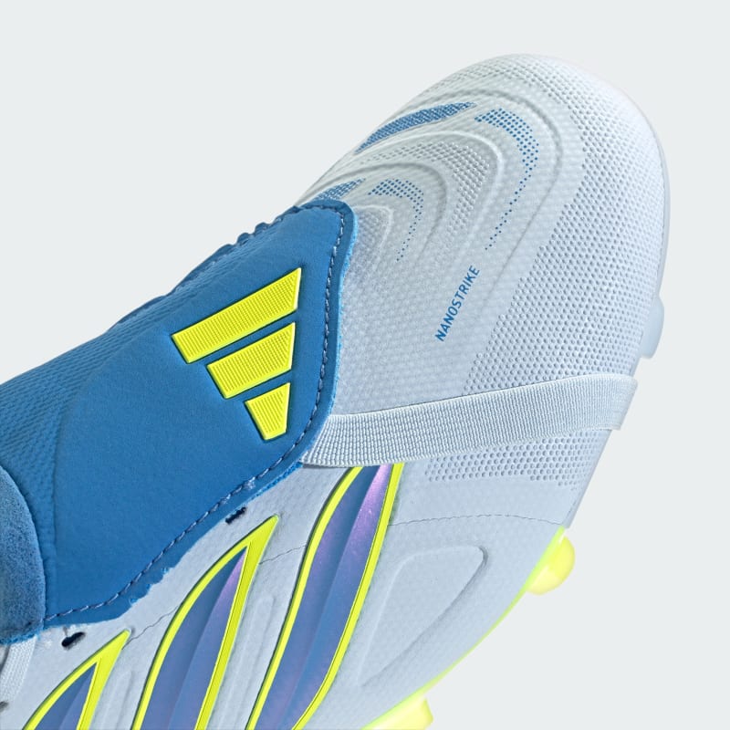 adidas Predator League z wywijanym językiem do gry na naturalnej nawierzchni