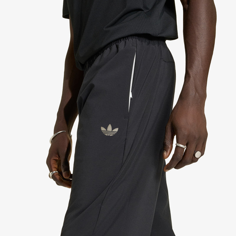 adidas Tech Trefoil Essentials Woven Pant Black