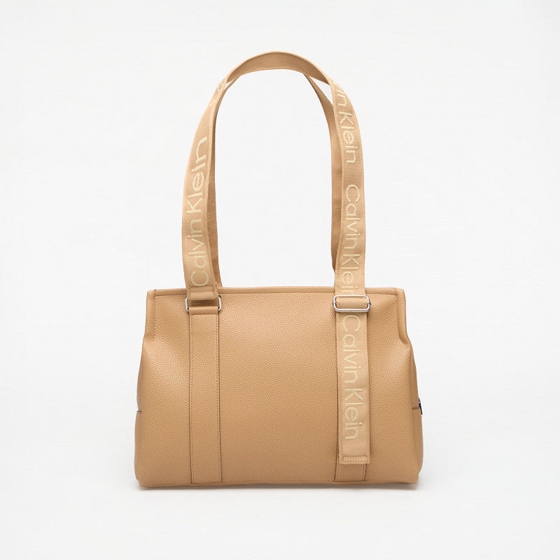 Calvin Klein Webbing Adj Strap Tote Tannin