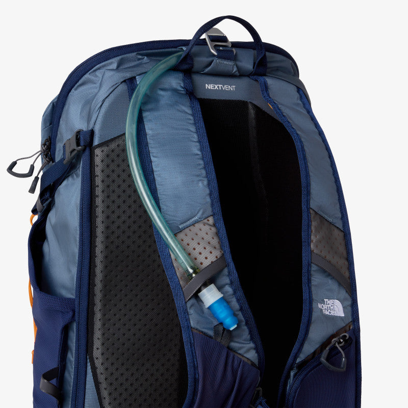 The North Face Trail Lite Speed 30 Backpack Granite Grey/Summit Navy