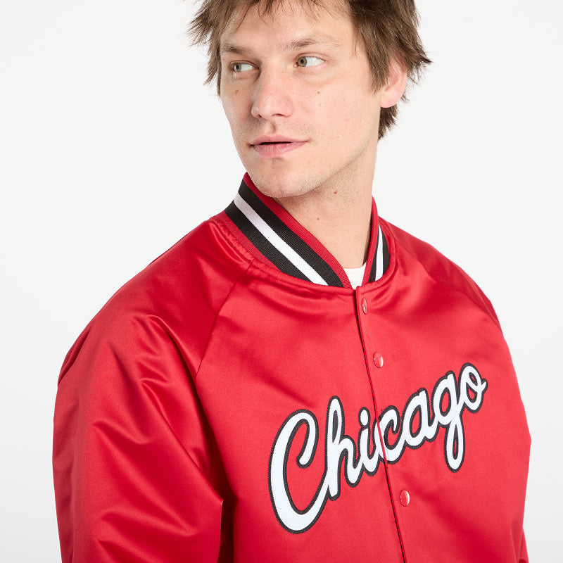 Mitchell & Ness NBA Lightweight Satin Jacket Vintage Logo Bulls Scarlet