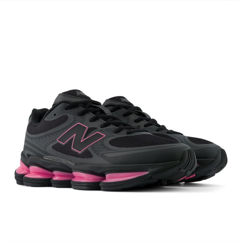 New Balance 2000 Black/ Pink Heat/ Black Cement
