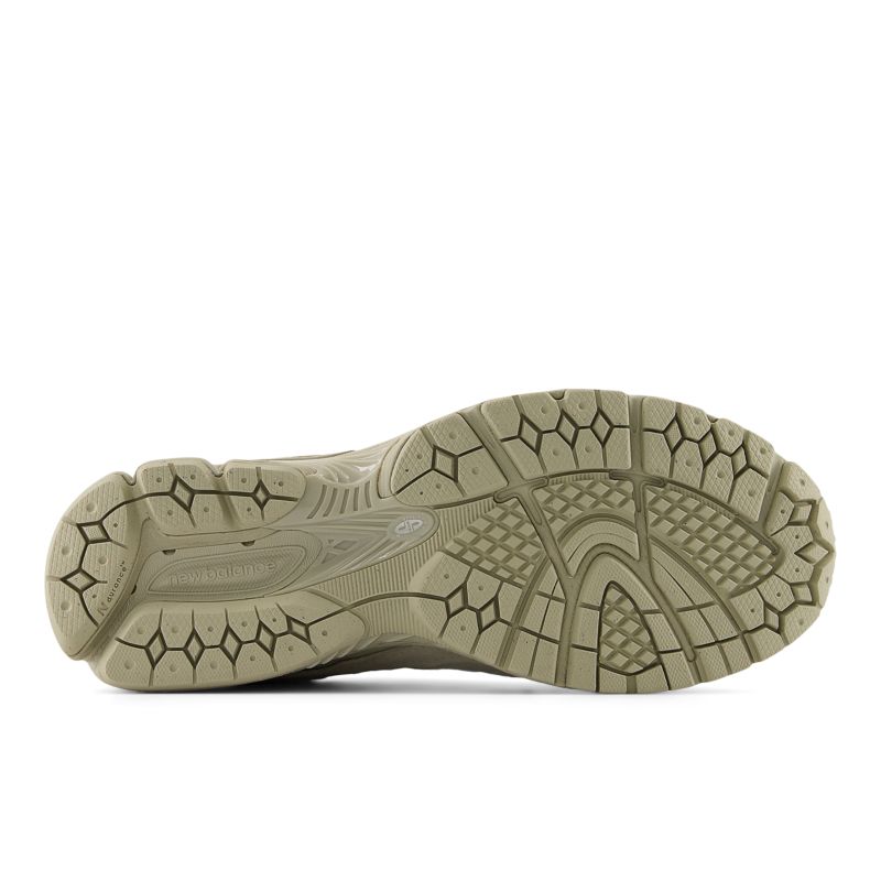 New Balance Protection Pack 200 GS