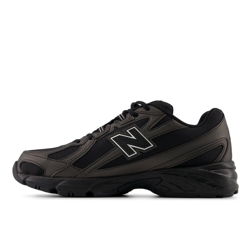 New Balance 740