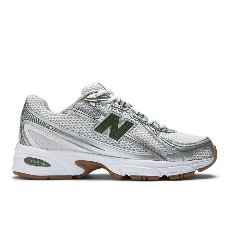 New Balance 740