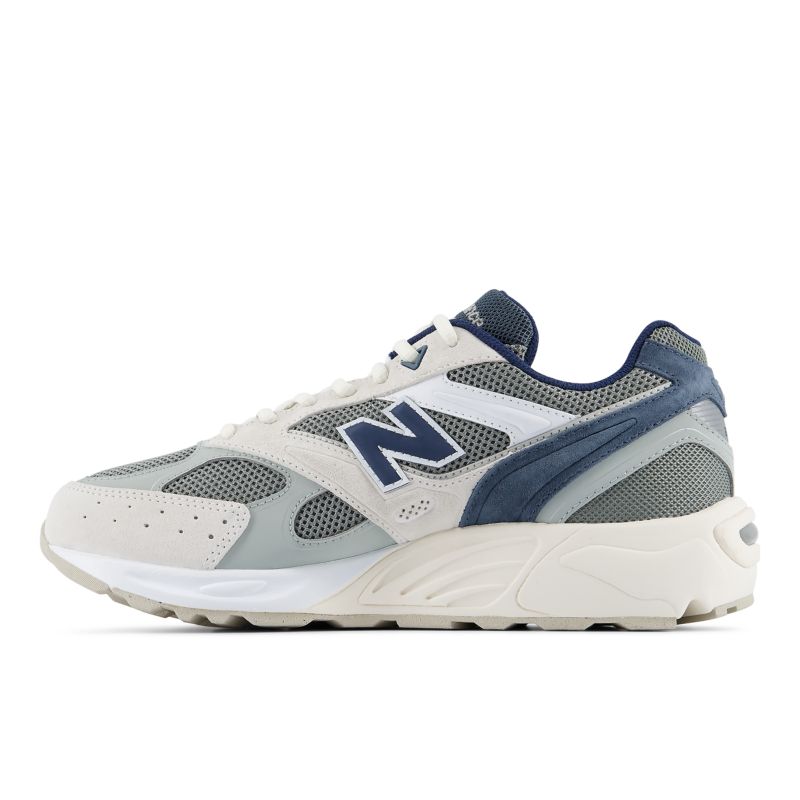 New Balance 880