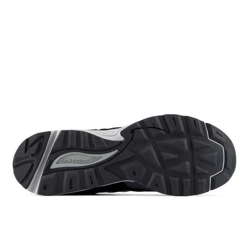 New Balance 880R Black/ Castlerock