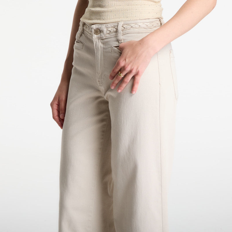 Jeansy GUESS Zoya Crop Leg Braided Jeans Lovers Beach